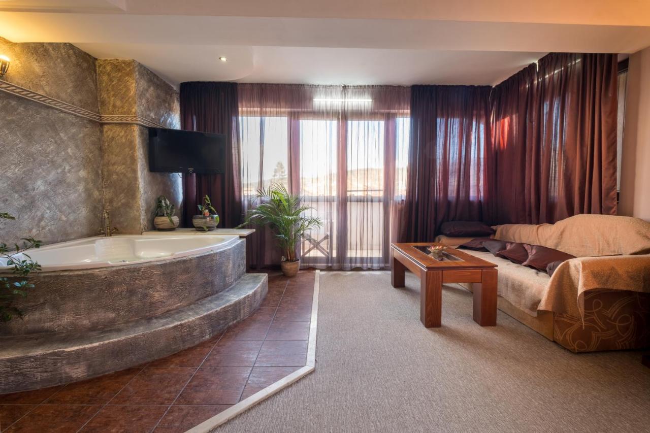 Хотел Том И Нези Класик Velingrad Exterior photo